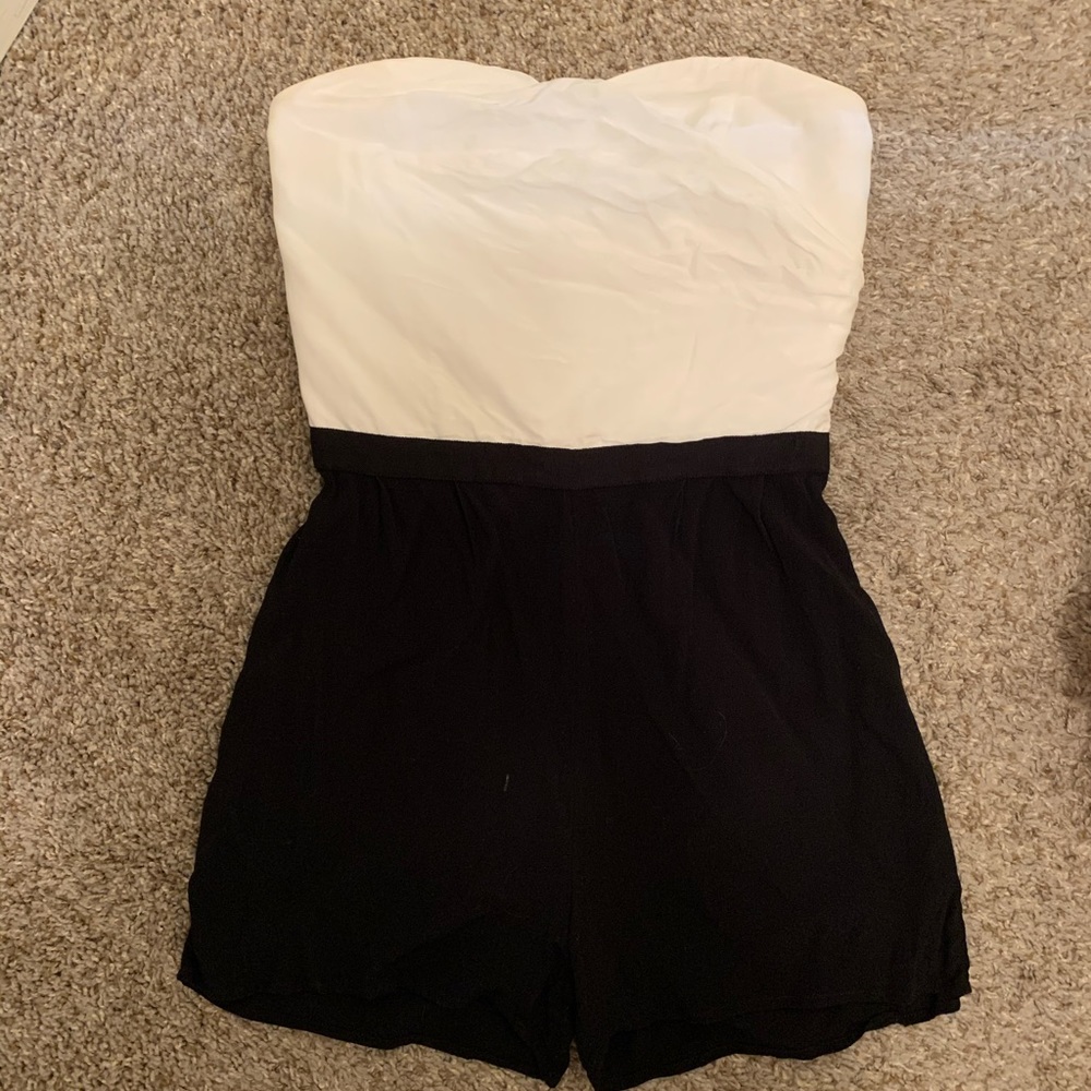 Black & white strapless romper - small